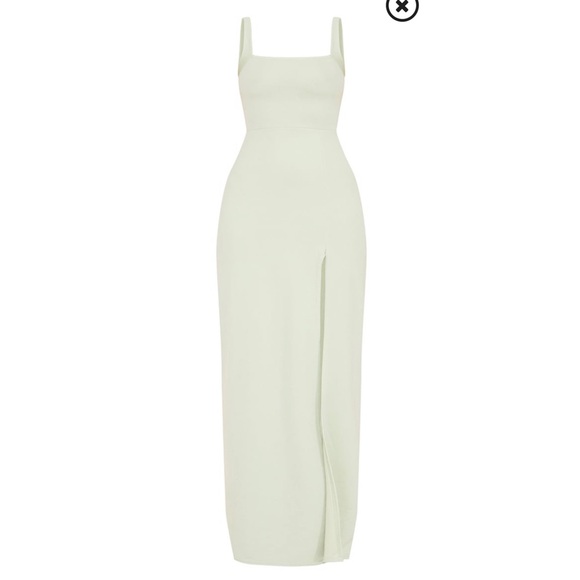 PRETTY LITTLE THING MAXI DRESS - Picture 3 of 8